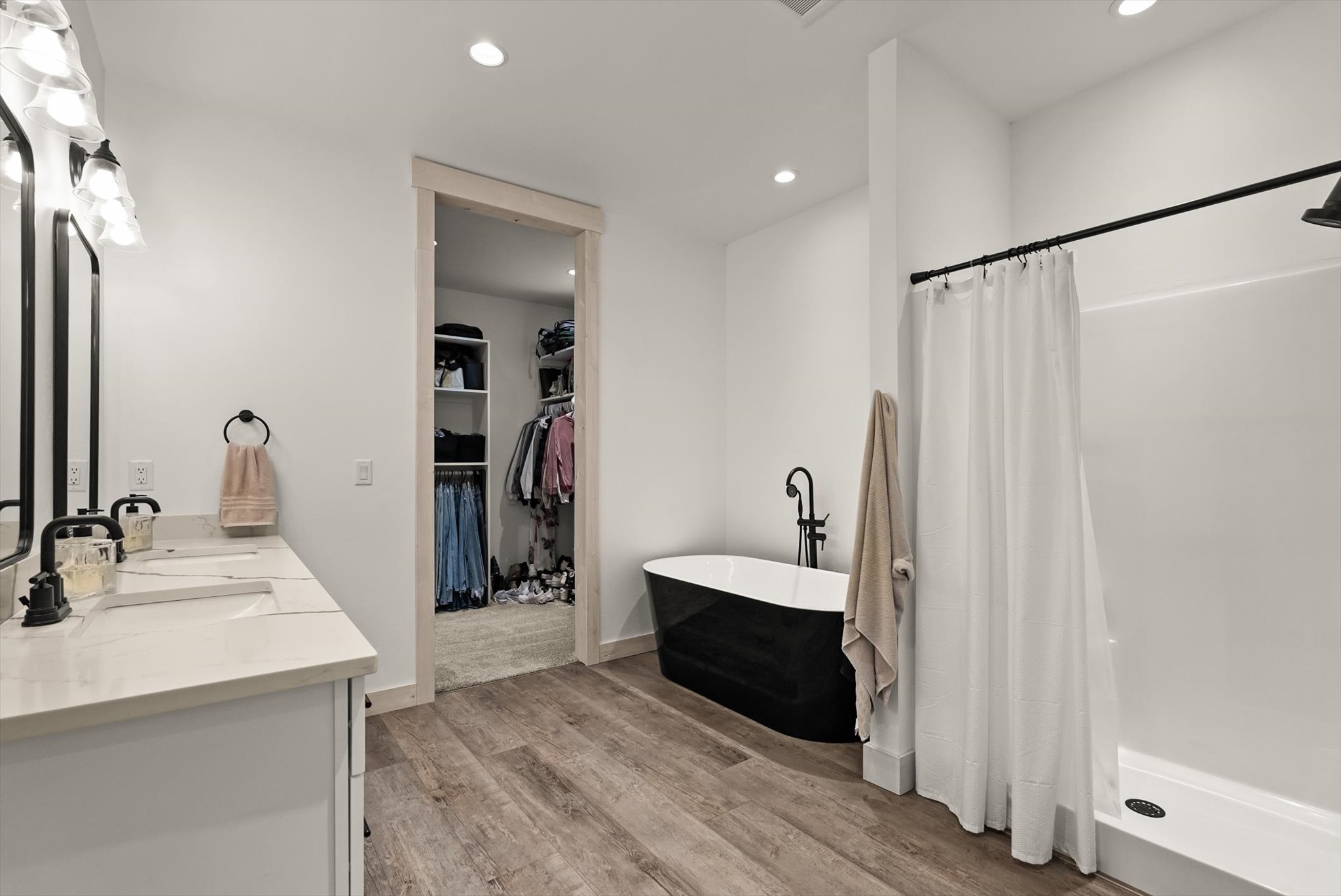 Bigfork, Montana 59911, United States, 4 Bedrooms Bedrooms, ,3 BathroomsBathrooms,Residential,Active,116333