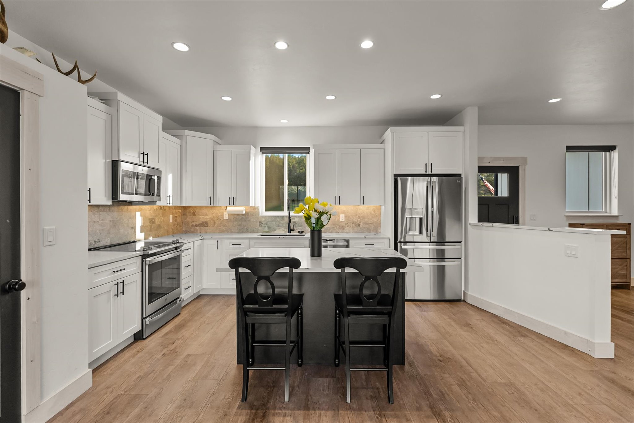 Bigfork, Montana 59911, United States, 4 Bedrooms Bedrooms, ,3 BathroomsBathrooms,Residential,Active,116333