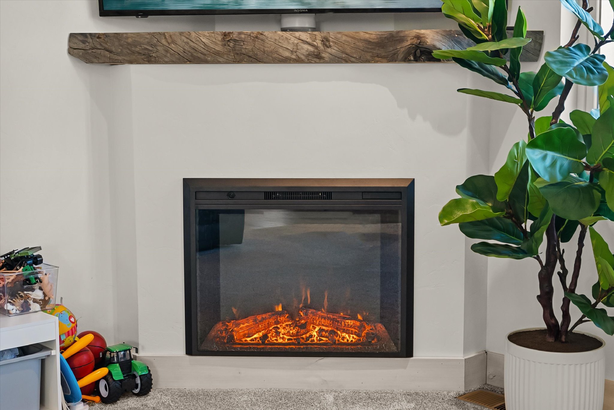 Bigfork, Montana 59911, United States, 4 Bedrooms Bedrooms, ,3 BathroomsBathrooms,Residential,Active,116333