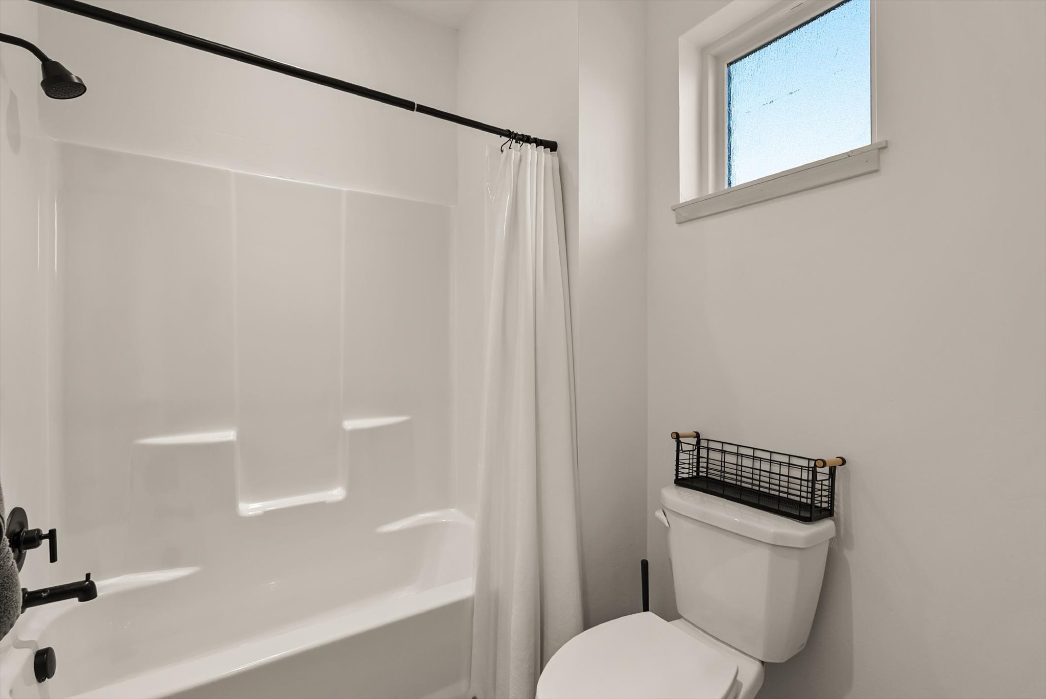 Bigfork, Montana 59911, United States, 4 Bedrooms Bedrooms, ,3 BathroomsBathrooms,Residential,Active,116333