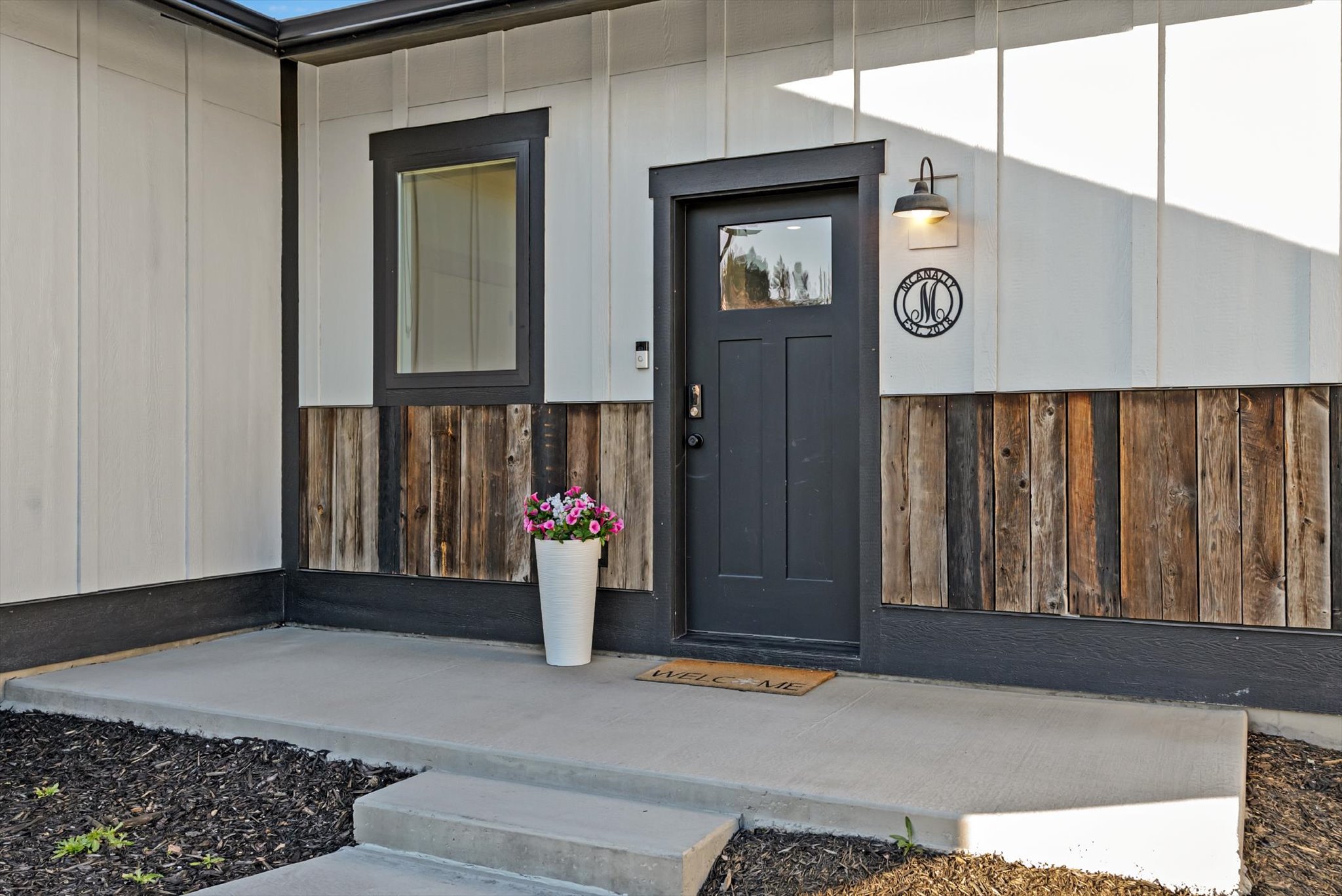 Bigfork, Montana 59911, United States, 4 Bedrooms Bedrooms, ,3 BathroomsBathrooms,Residential,Active,116333