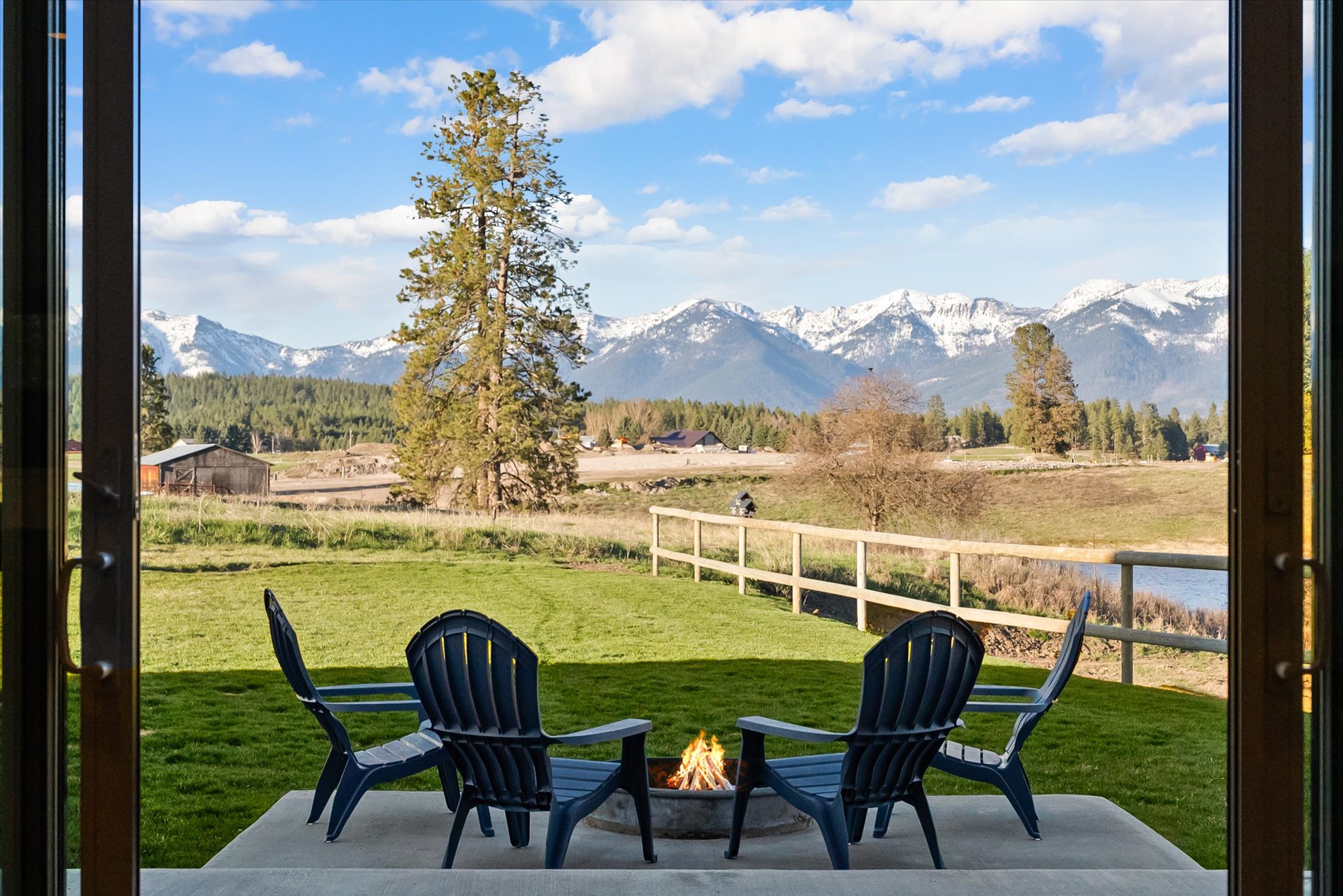 Bigfork, Montana 59911, United States, 4 Bedrooms Bedrooms, ,3 BathroomsBathrooms,Residential,Active,116333