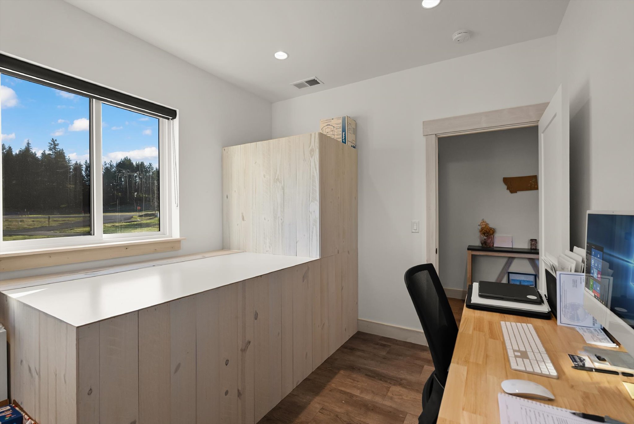 Bigfork, Montana 59911, United States, 4 Bedrooms Bedrooms, ,3 BathroomsBathrooms,Residential,Active,116333