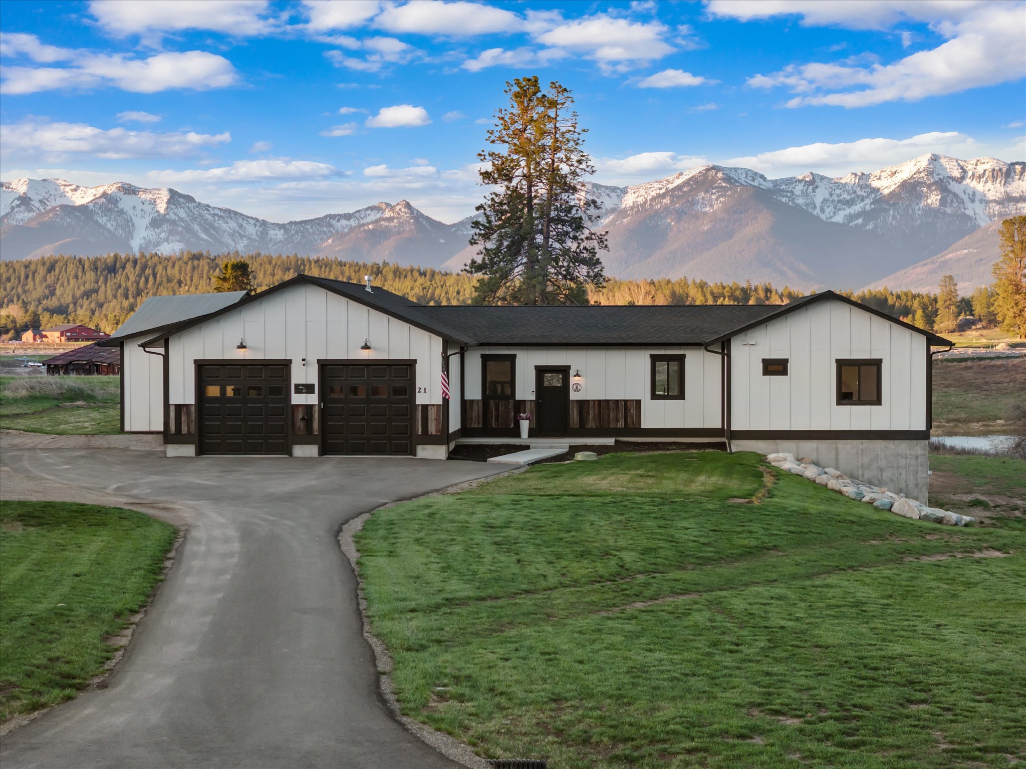 Bigfork, Montana 59911, United States, 4 Bedrooms Bedrooms, ,3 BathroomsBathrooms,Residential,Active,116333