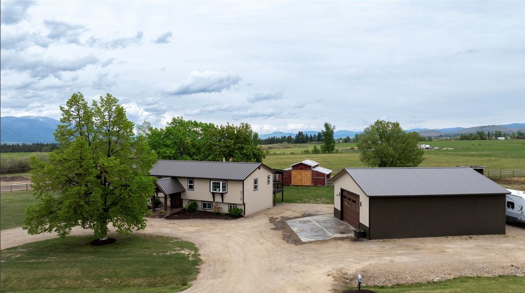 Photo of 878 S Sunset Bench Road, Stevensville, MT 59870 (MLS # 30058273)