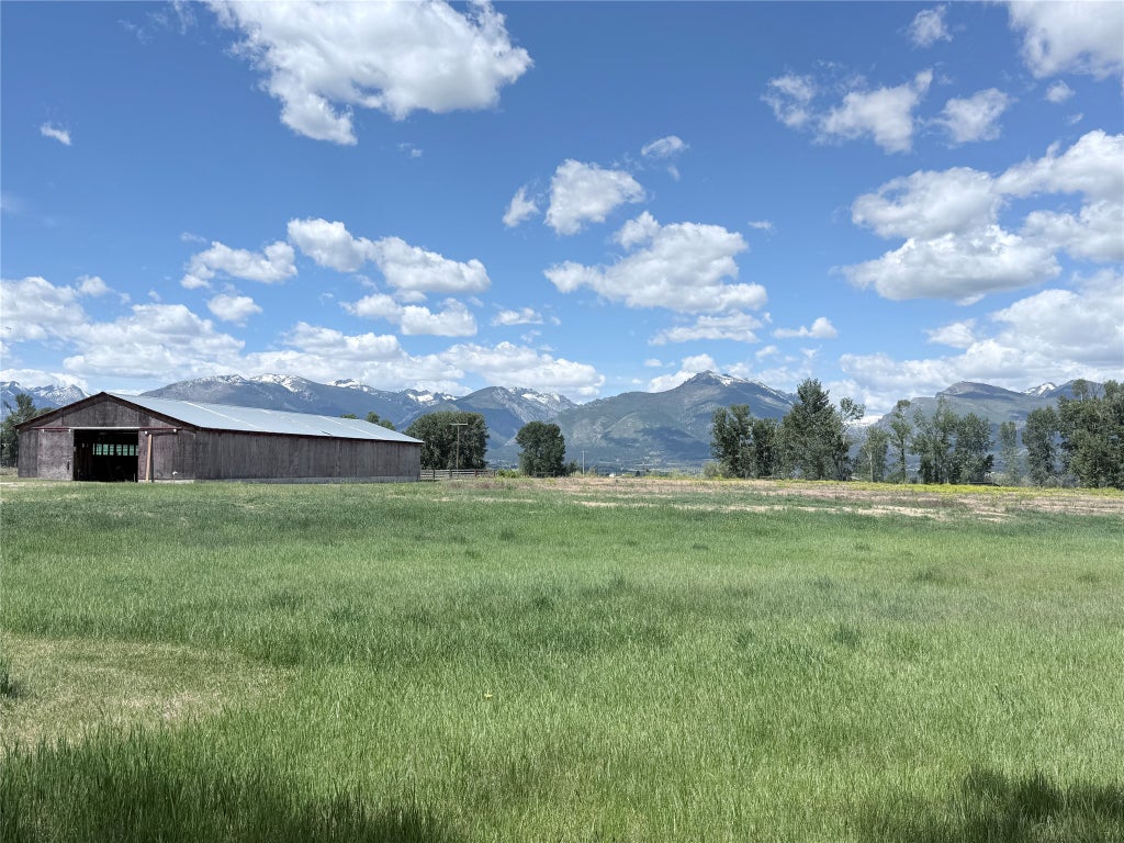 Photo of 971 Willow Creek Cross Road, Corvallis, MT 59828 (MLS # 30072961)