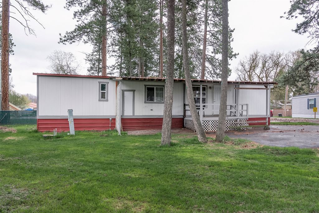 Photo of 5 Ridgewood Drive, Kalispell, MT 59901 (MLS # 30069919)