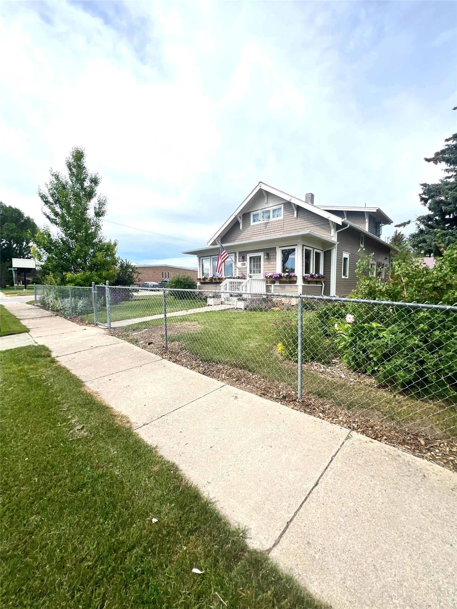 724 4th Street