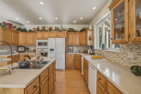 Tiny photo for 571 Cielo Vista, Hamilton, MT 59840 (MLS # 30067625)