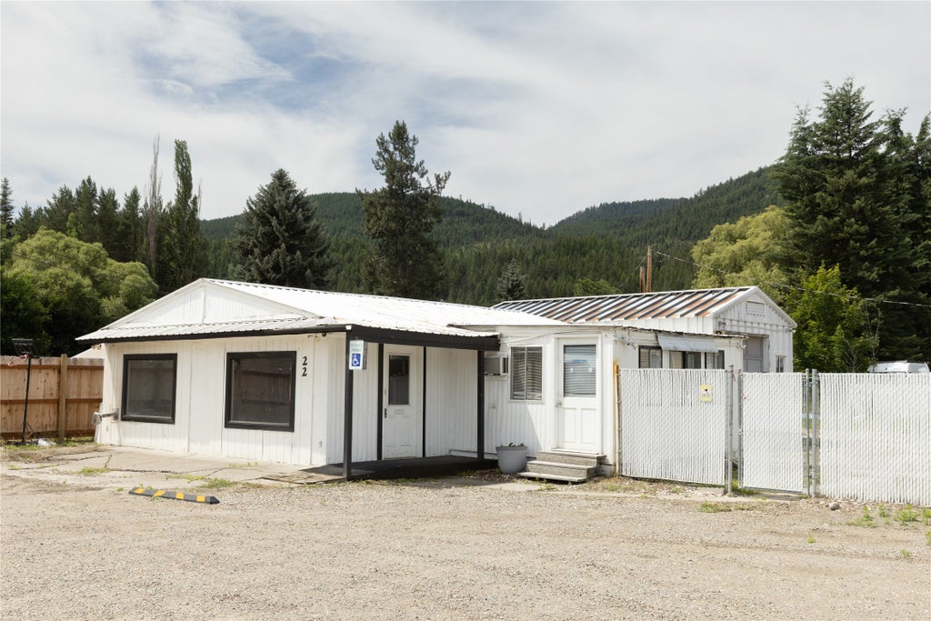 Photo of 22 Crossroad Way, Libby, MT 59923 (MLS # 30074308)