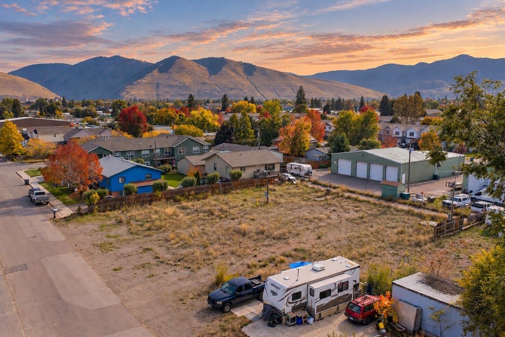 Photo of 1945 Idaho Street, Missoula, MT 59801 (MLS # 30079769)