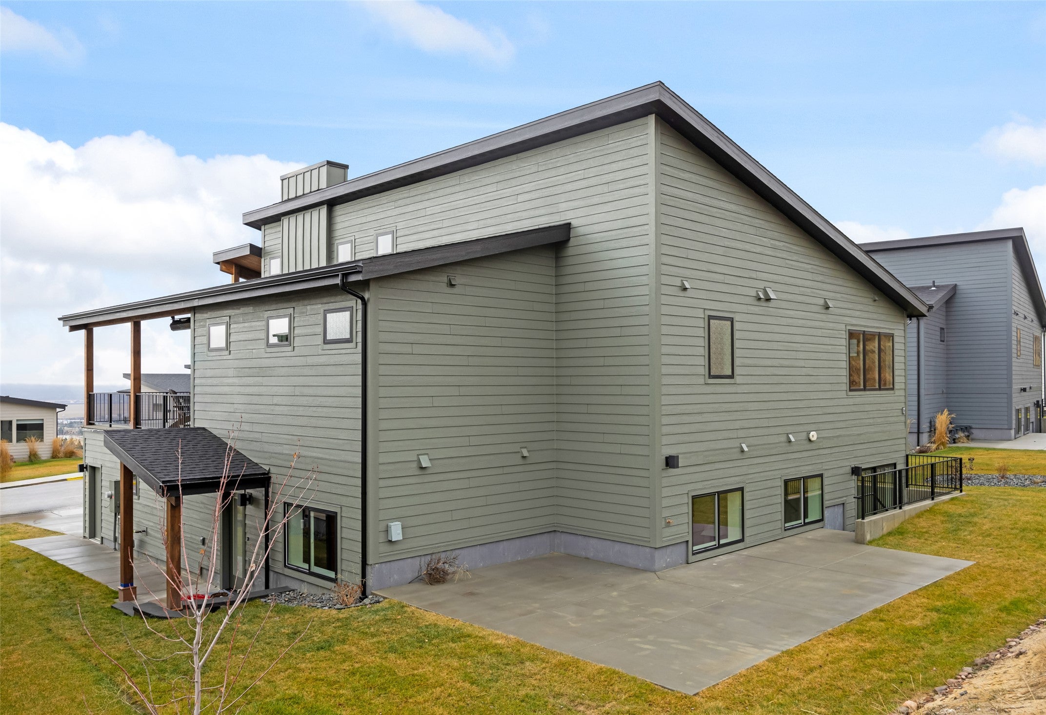 6036 Macarthur Drive