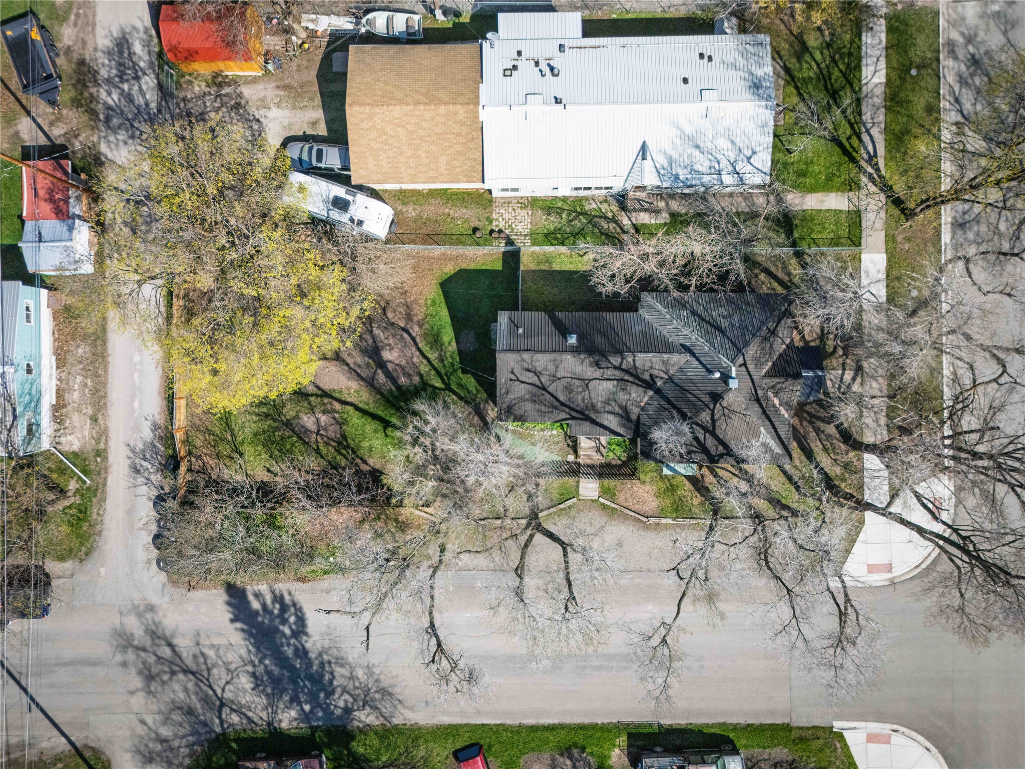 446 8th Avenue W