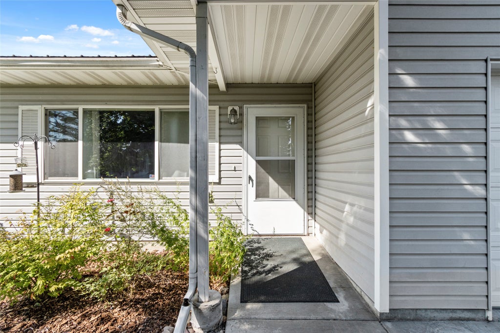 Photo of 15 Teton Street, Kalispell, MT 59901 (MLS # 30077448)