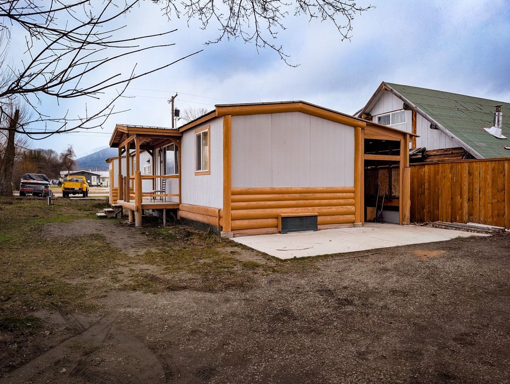 Photo of 656 6th Avenue, Victor, MT 59875 (MLS # 30063567)