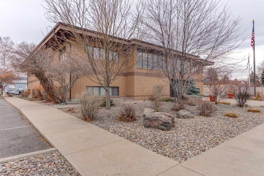 Photo of 825 W Custer Avenue, Helena, MT 59601 (MLS # 30064571)