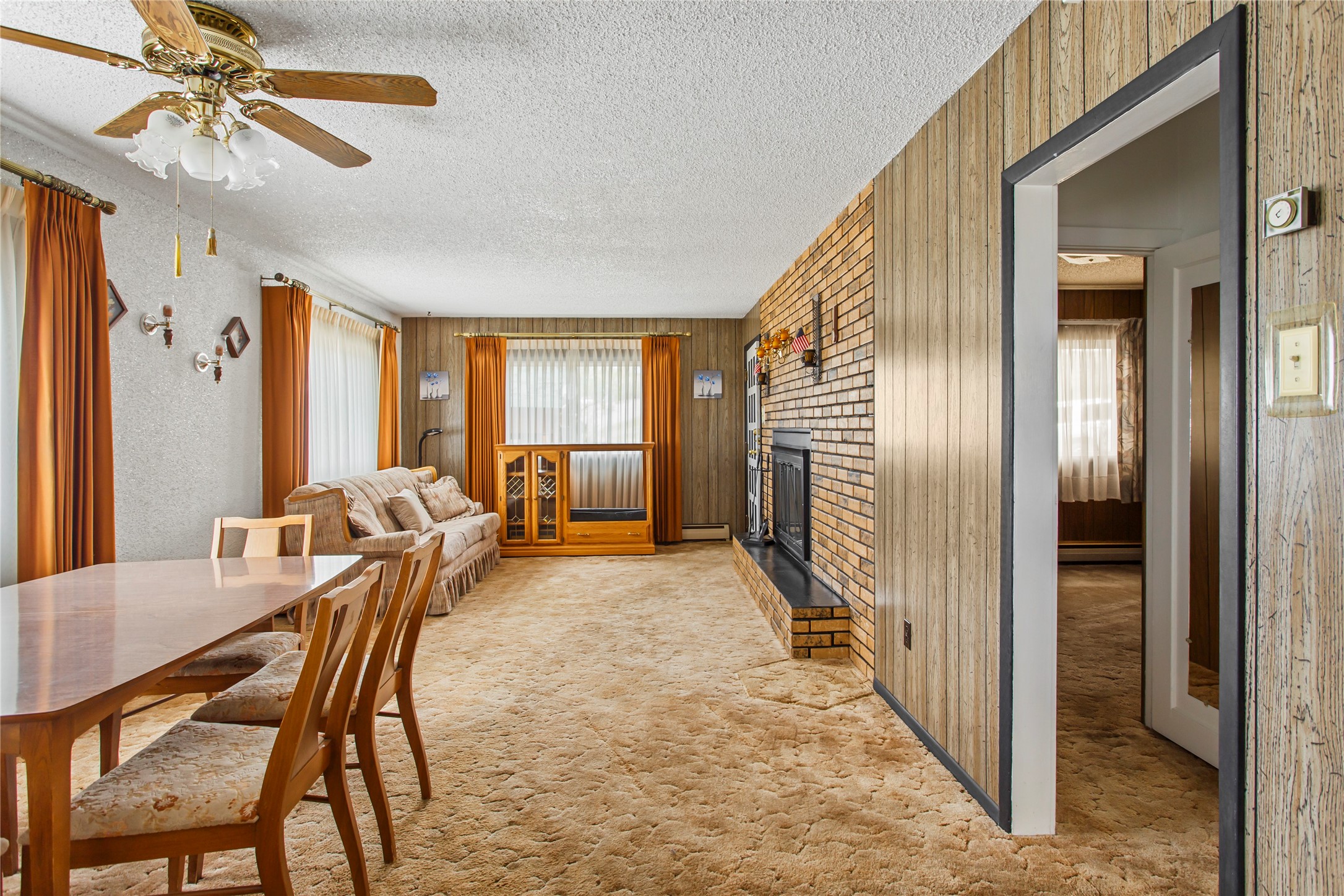 Butte, Montana 59701, United States, 2 Bedrooms Bedrooms, ,2 BathroomsBathrooms,Residential,Pending,55903