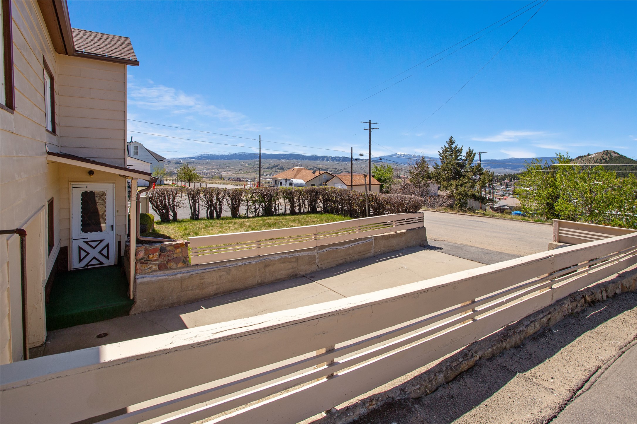 Butte, Montana 59701, United States, 2 Bedrooms Bedrooms, ,2 BathroomsBathrooms,Residential,Pending,55903