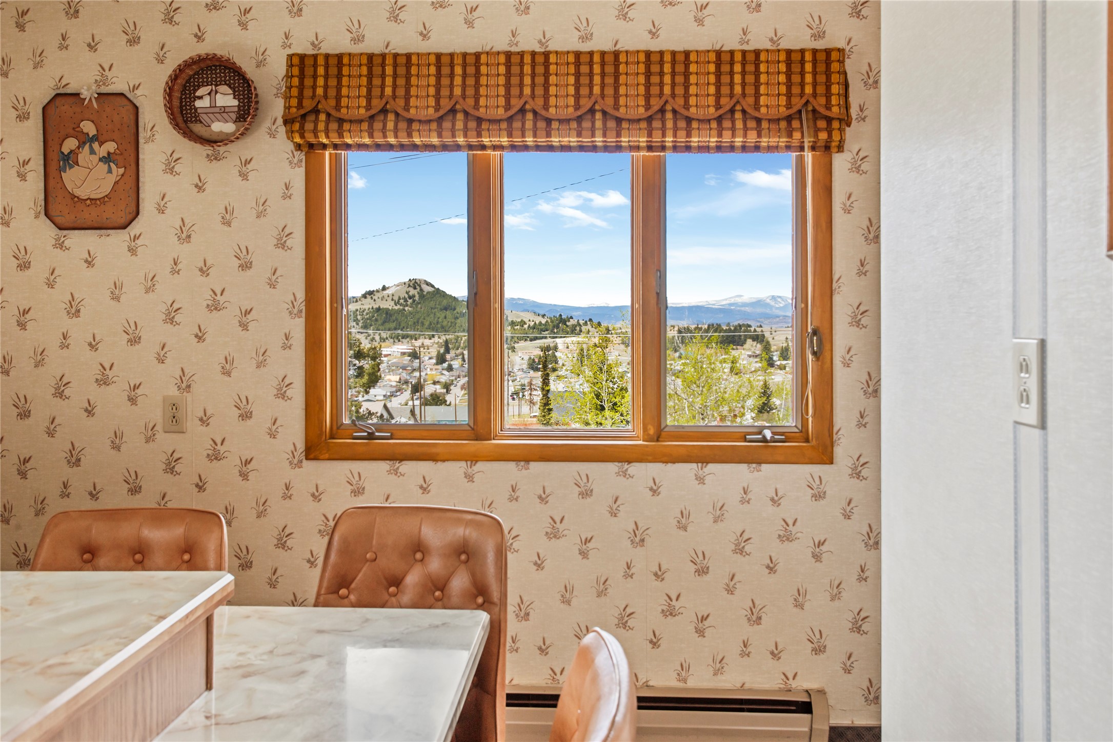 Butte, Montana 59701, United States, 2 Bedrooms Bedrooms, ,2 BathroomsBathrooms,Residential,Pending,55903