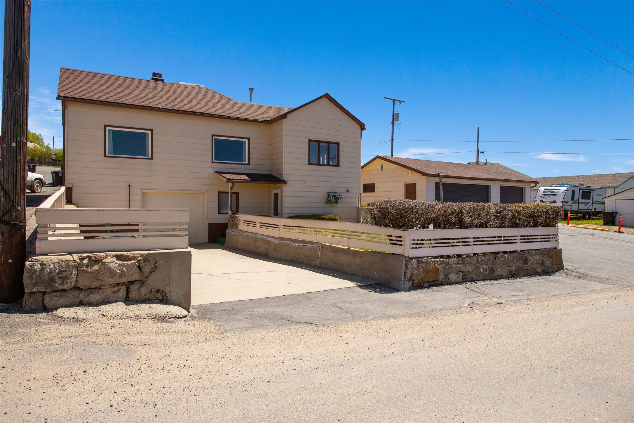 Butte, Montana 59701, United States, 2 Bedrooms Bedrooms, ,2 BathroomsBathrooms,Residential,Pending,55903