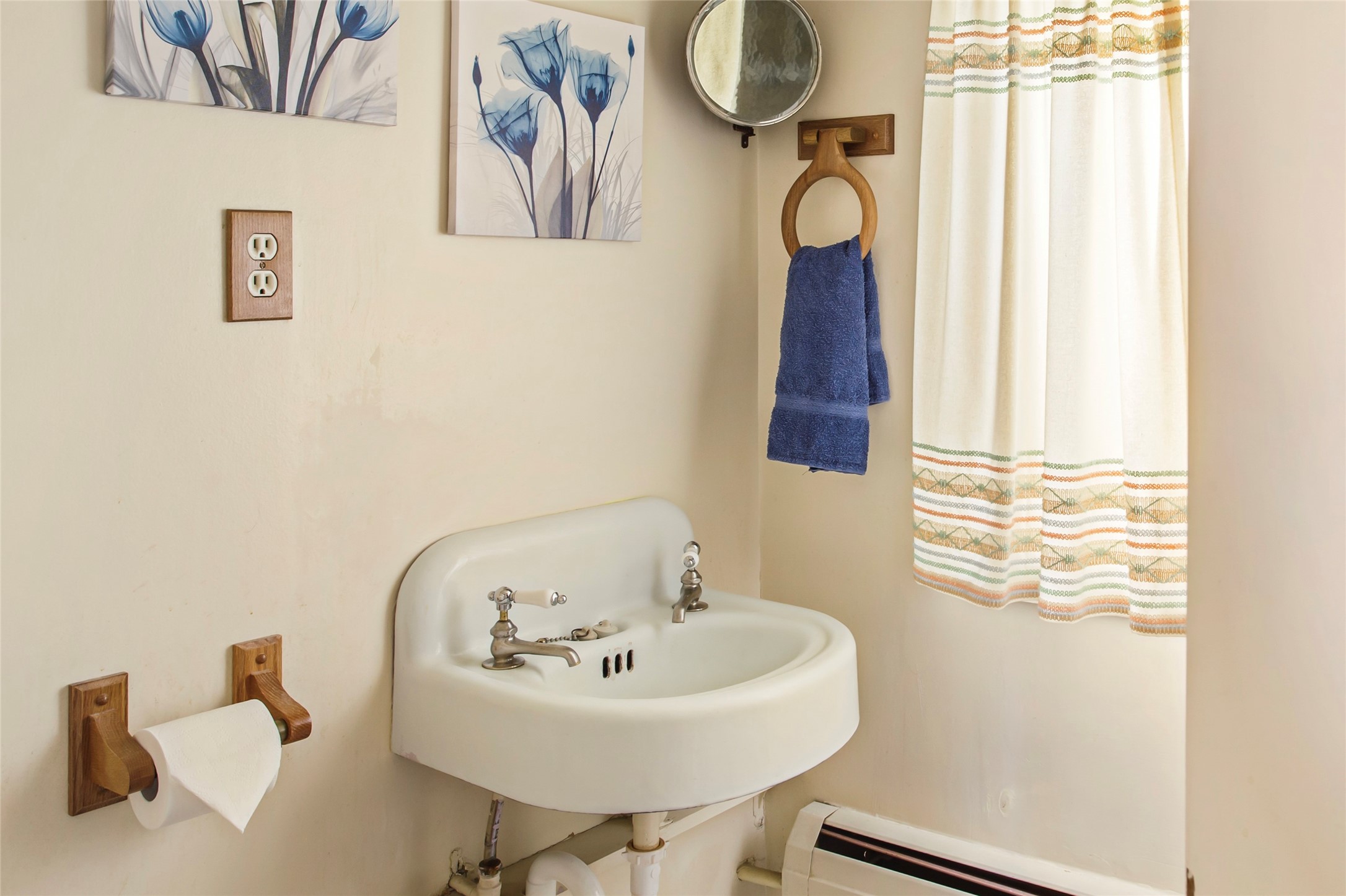 Butte, Montana 59701, United States, 2 Bedrooms Bedrooms, ,2 BathroomsBathrooms,Residential,Pending,55903