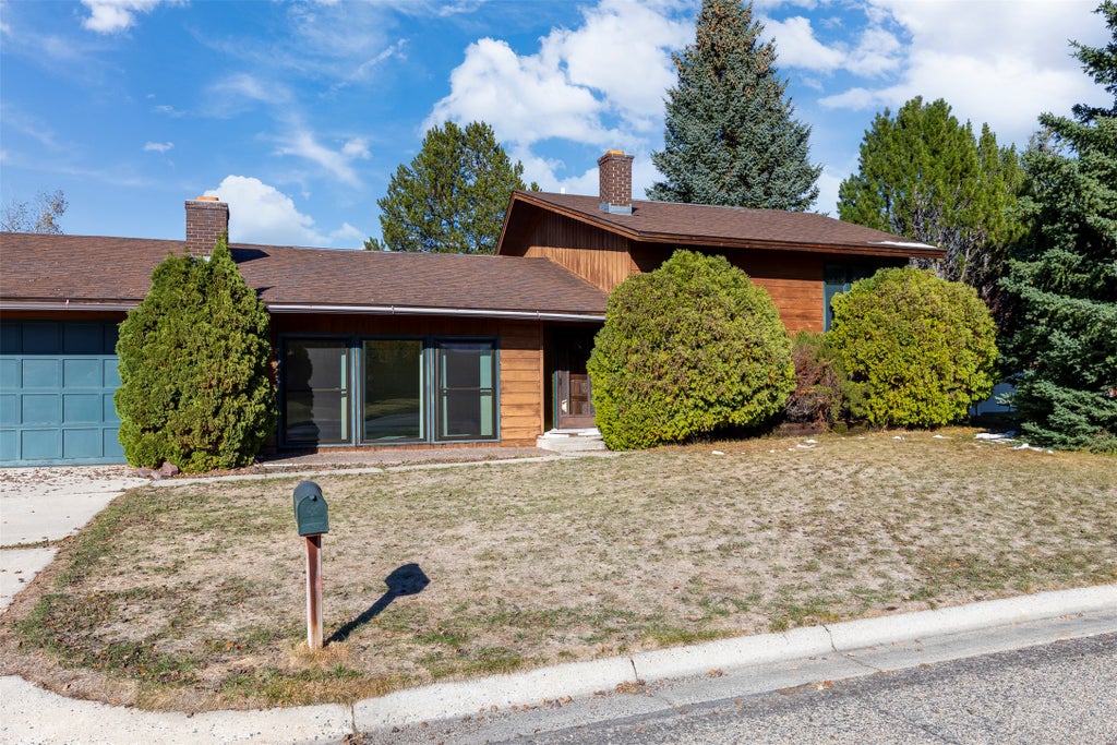 Photo of 9 Bittersweet Drive, Butte, MT 59701 (MLS # 30079936)