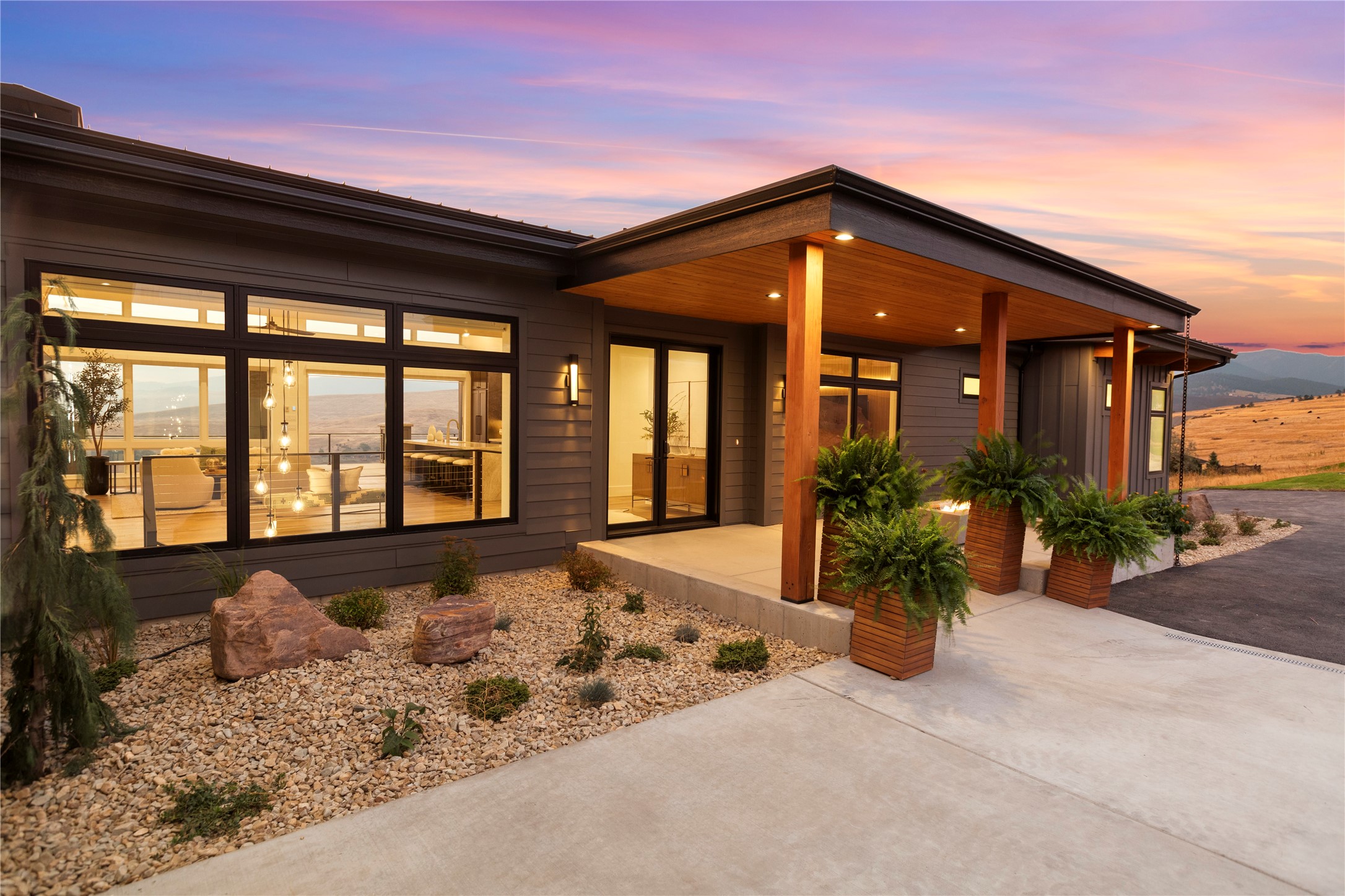 Missoula, Montana 59808, United States, 4 Bedrooms Bedrooms, ,5 BathroomsBathrooms,Residential,Active,72227