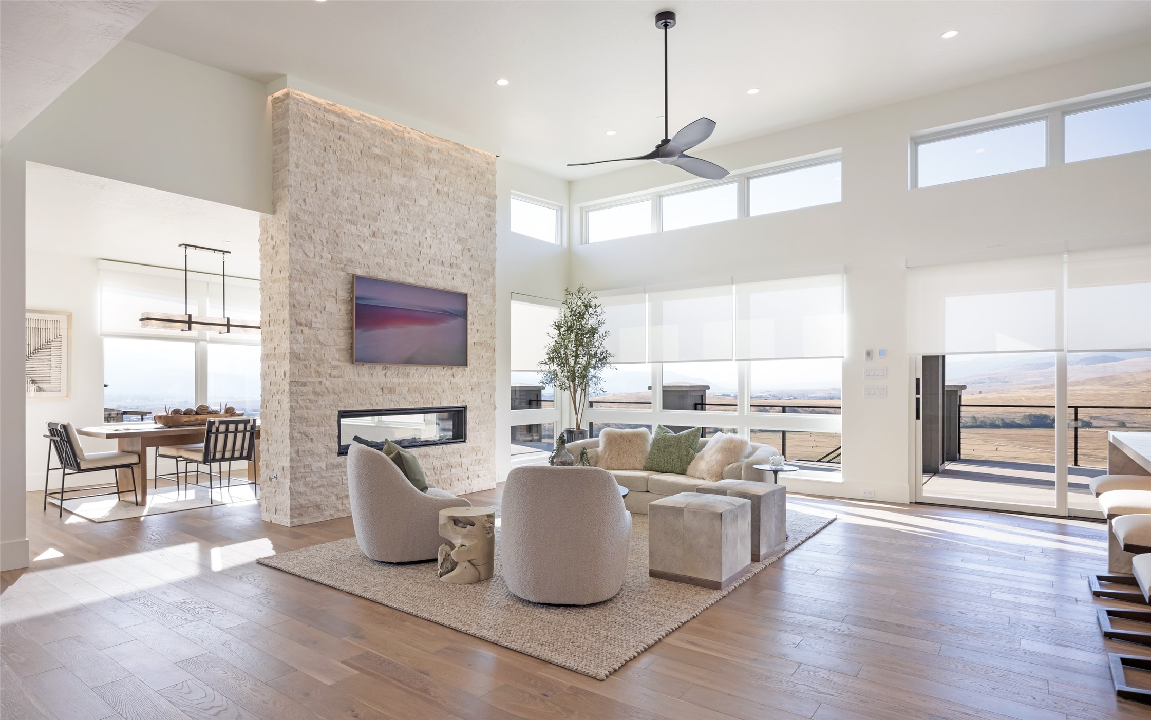 Missoula, Montana 59808, United States, 4 Bedrooms Bedrooms, ,5 BathroomsBathrooms,Residential,Active,72227