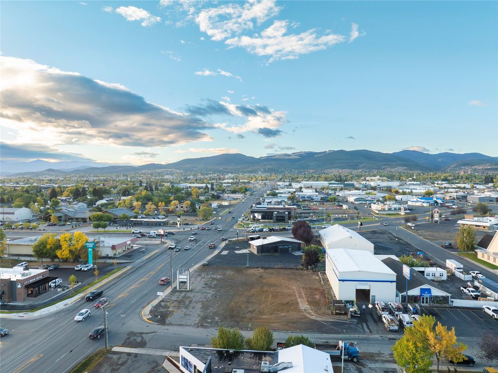 Photo of 2216 N Montana Avenue, Helena, MT 59601 (MLS # 30054647)