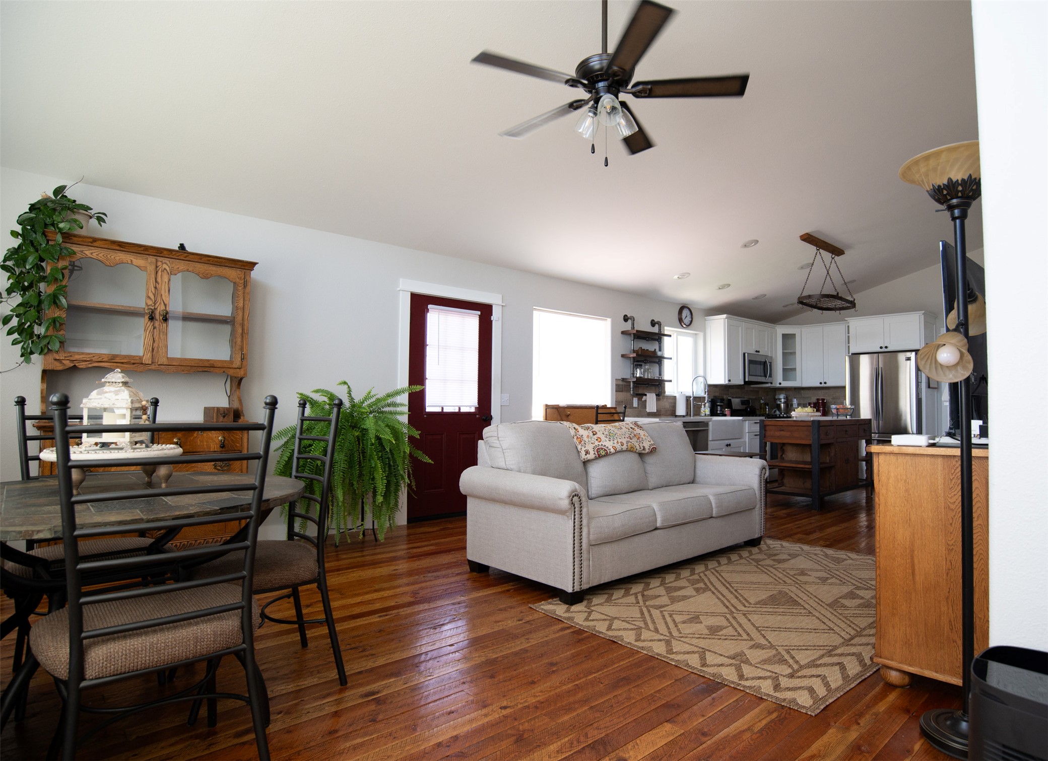 Stevensville, Montana 59870, United States, 3 Bedrooms Bedrooms, ,2 BathroomsBathrooms,Residential,Active,133646