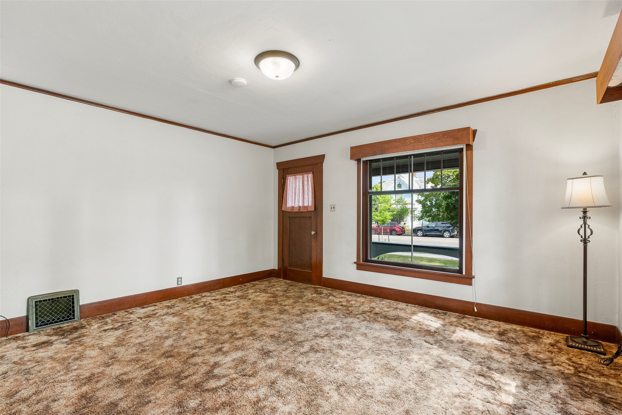 601 S 4th Street W
