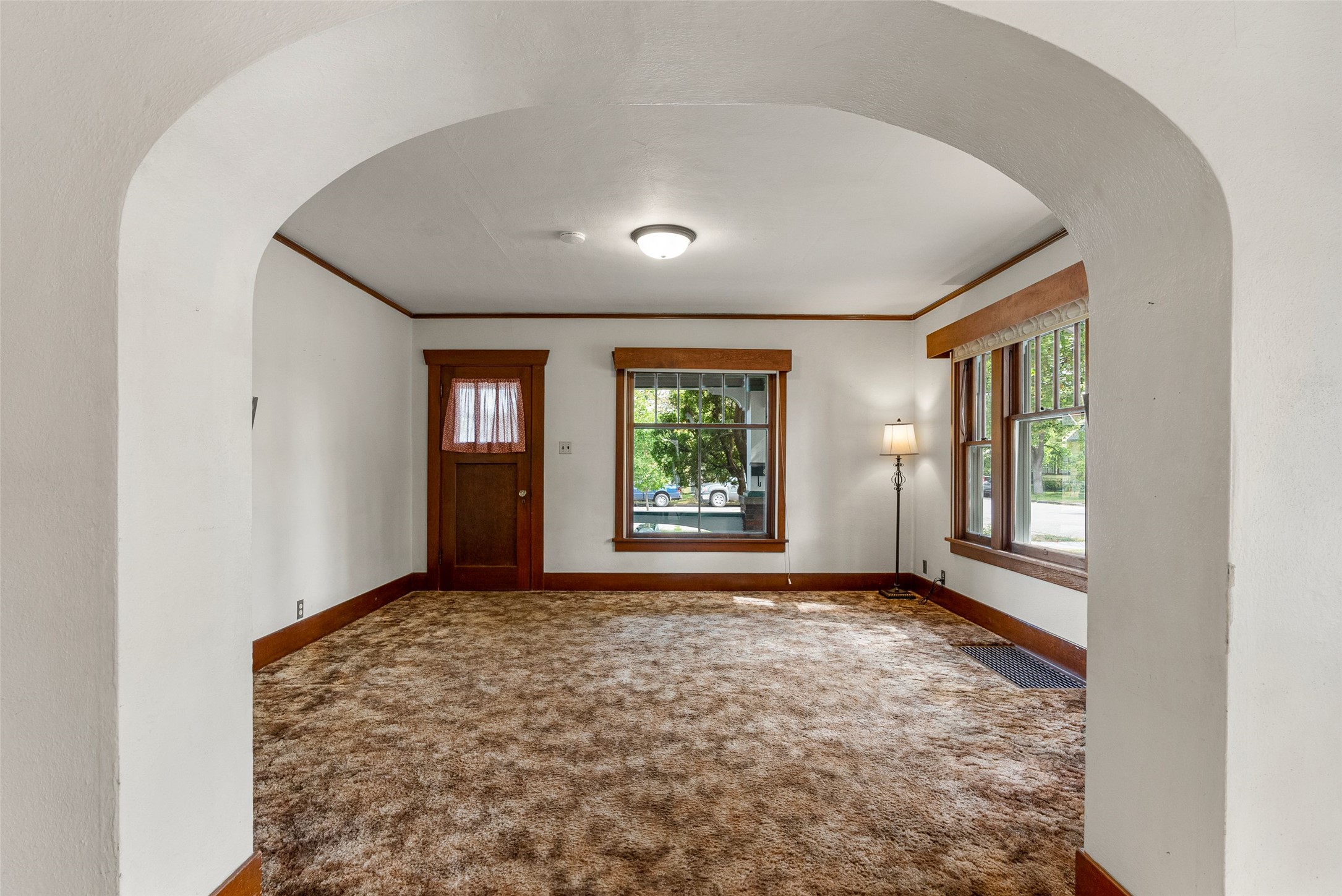 601 S 4th Street W