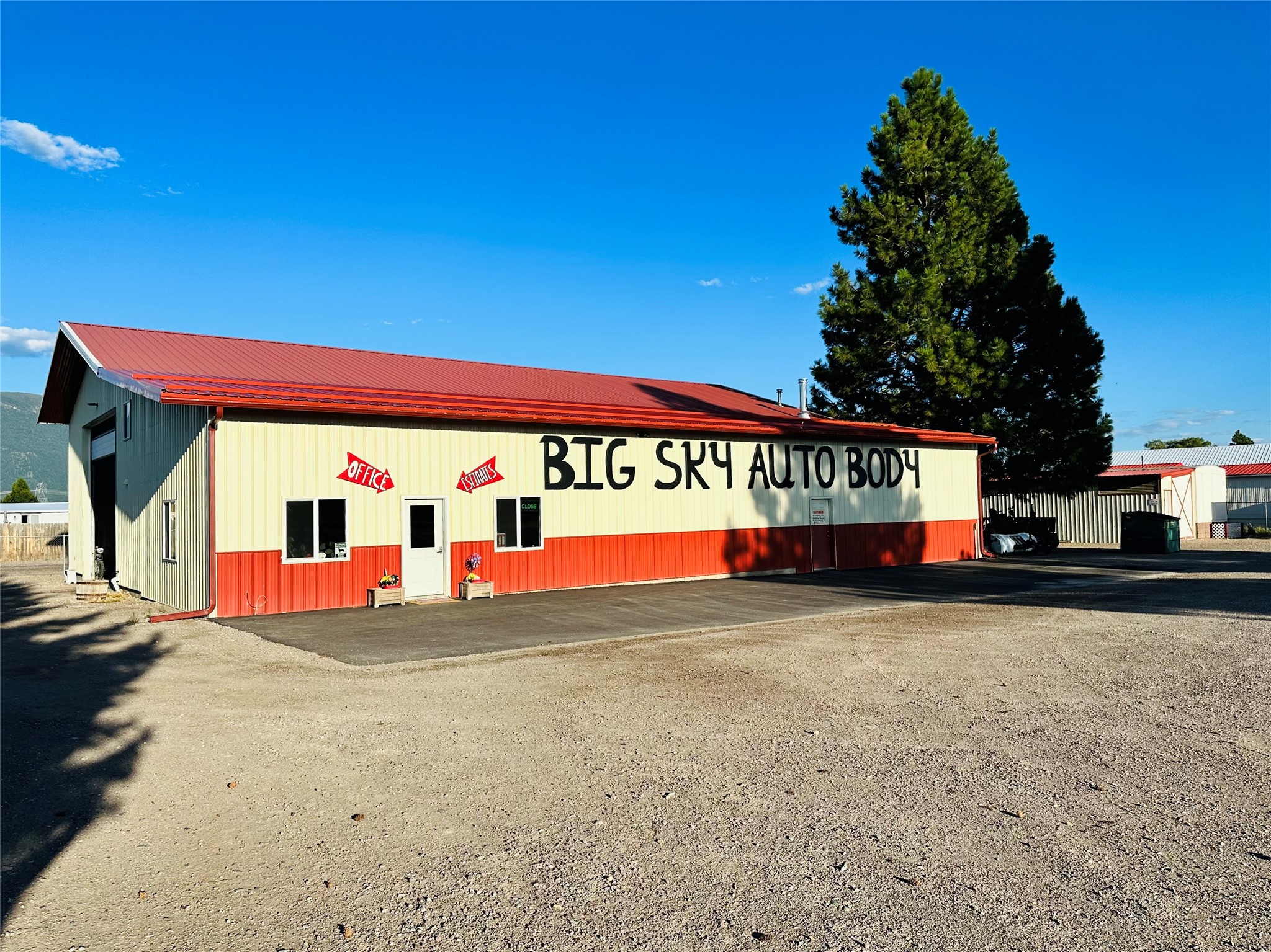5445 Us Highway 2 W