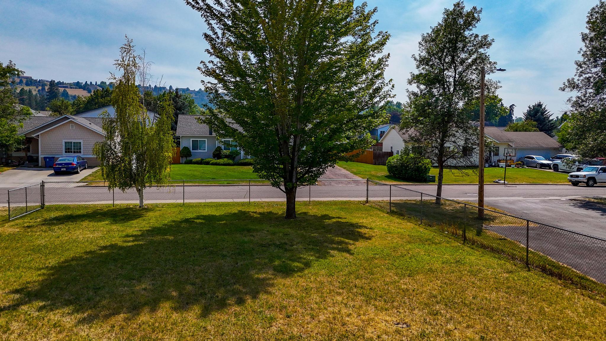 Lot 1A 10th Avenue E