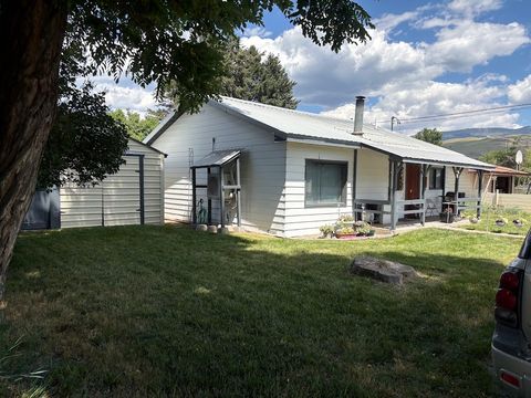 Photo of 804 S 1st Avenue, Plains, MT 59859 (MLS # 30075237)