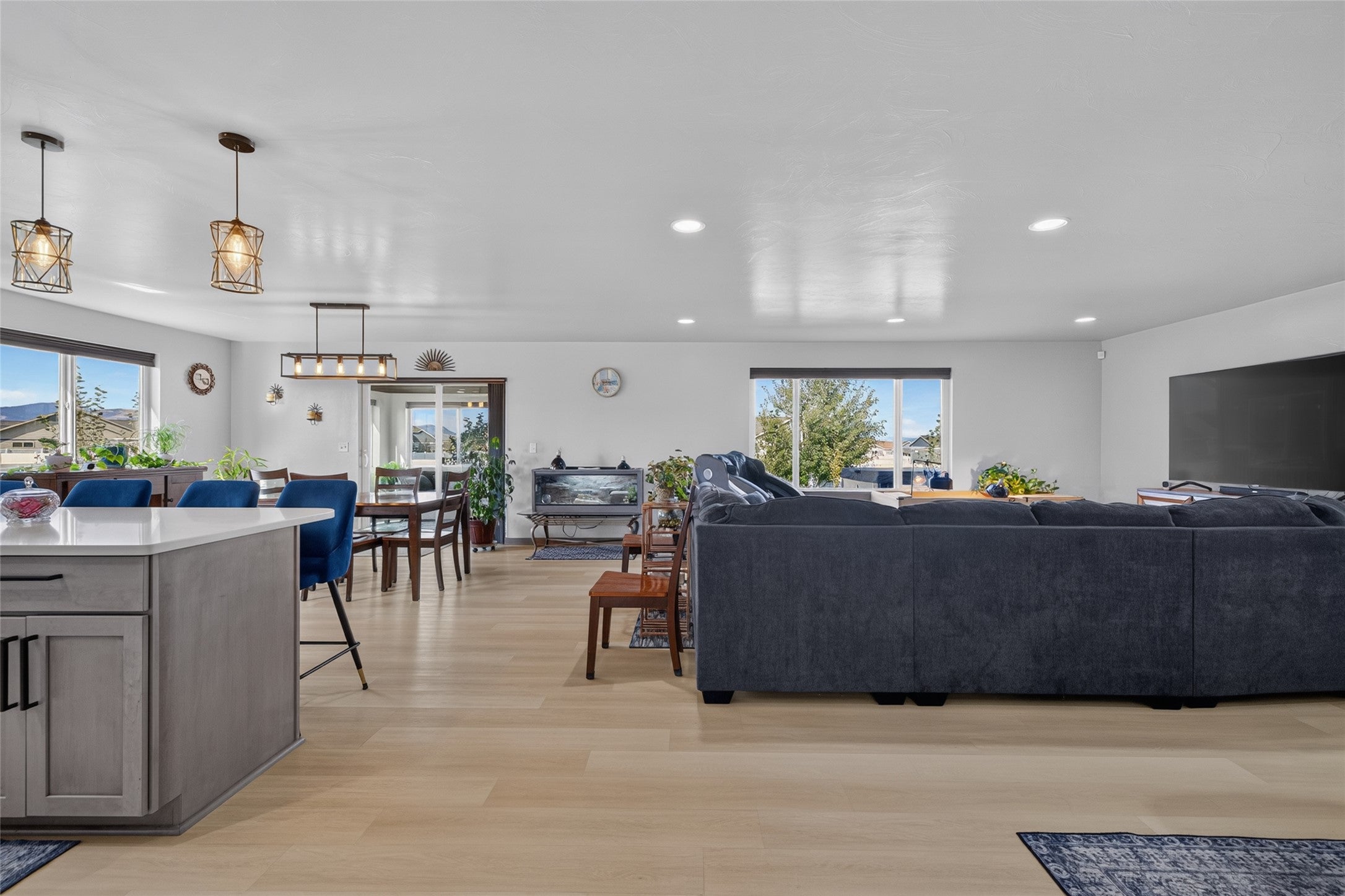 4010 Swan Road - Photo 4
