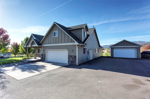 Photo of 1821 Kootenai Drive, Missoula, MT 59808 (MLS # 30079639)