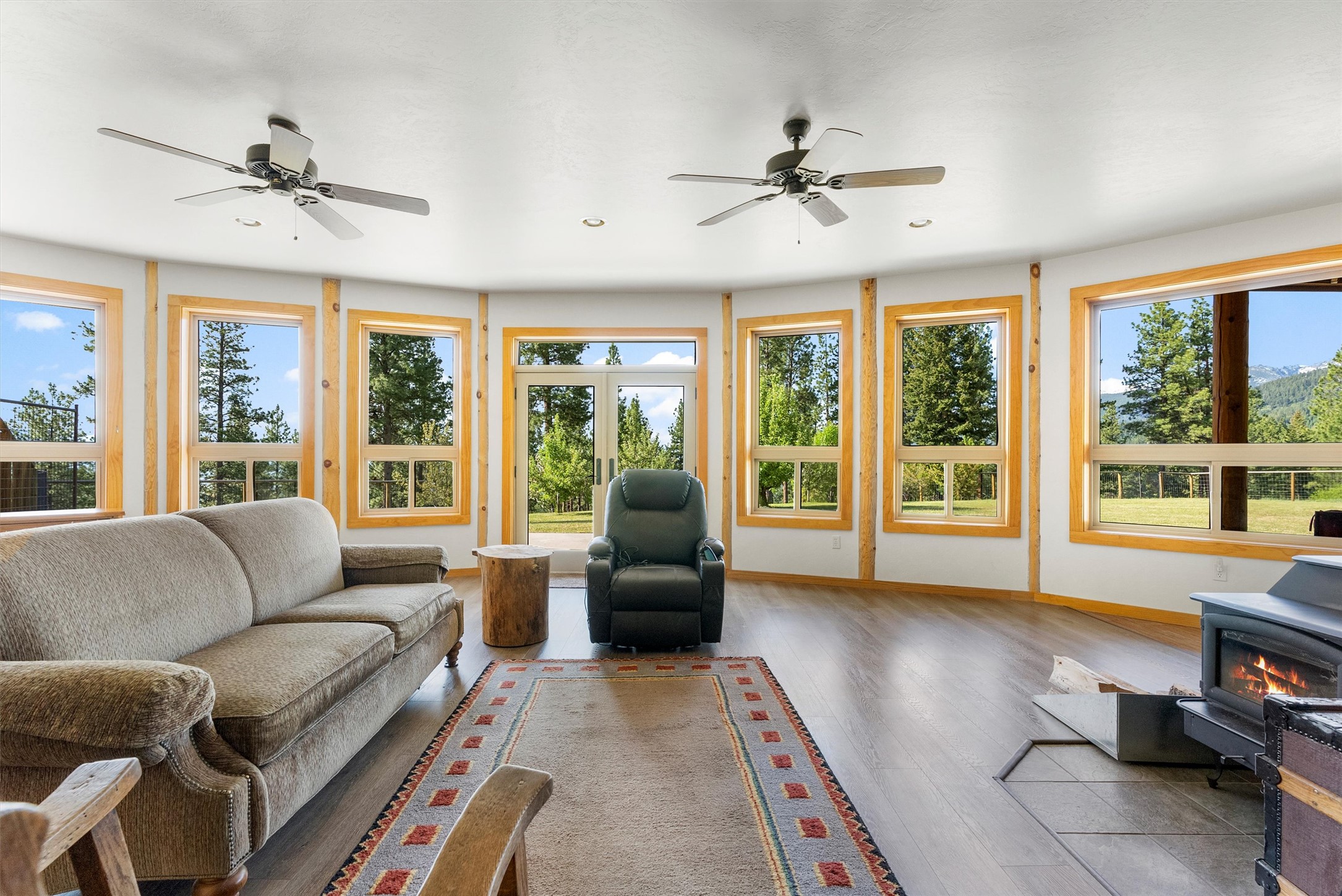 Victor, Montana 59875, United States, 3 Bedrooms Bedrooms, ,3 BathroomsBathrooms,Residential,Active,139285