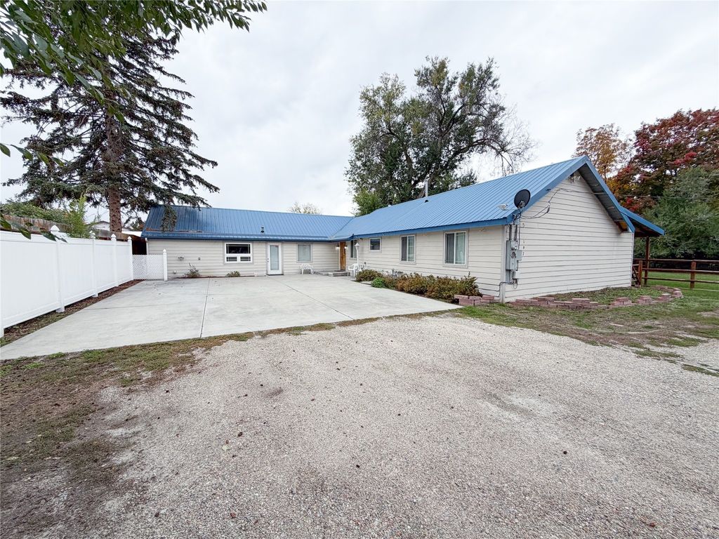 Photo of 197 Golf Course Road, Hamilton, MT 59840 (MLS # 30059801)