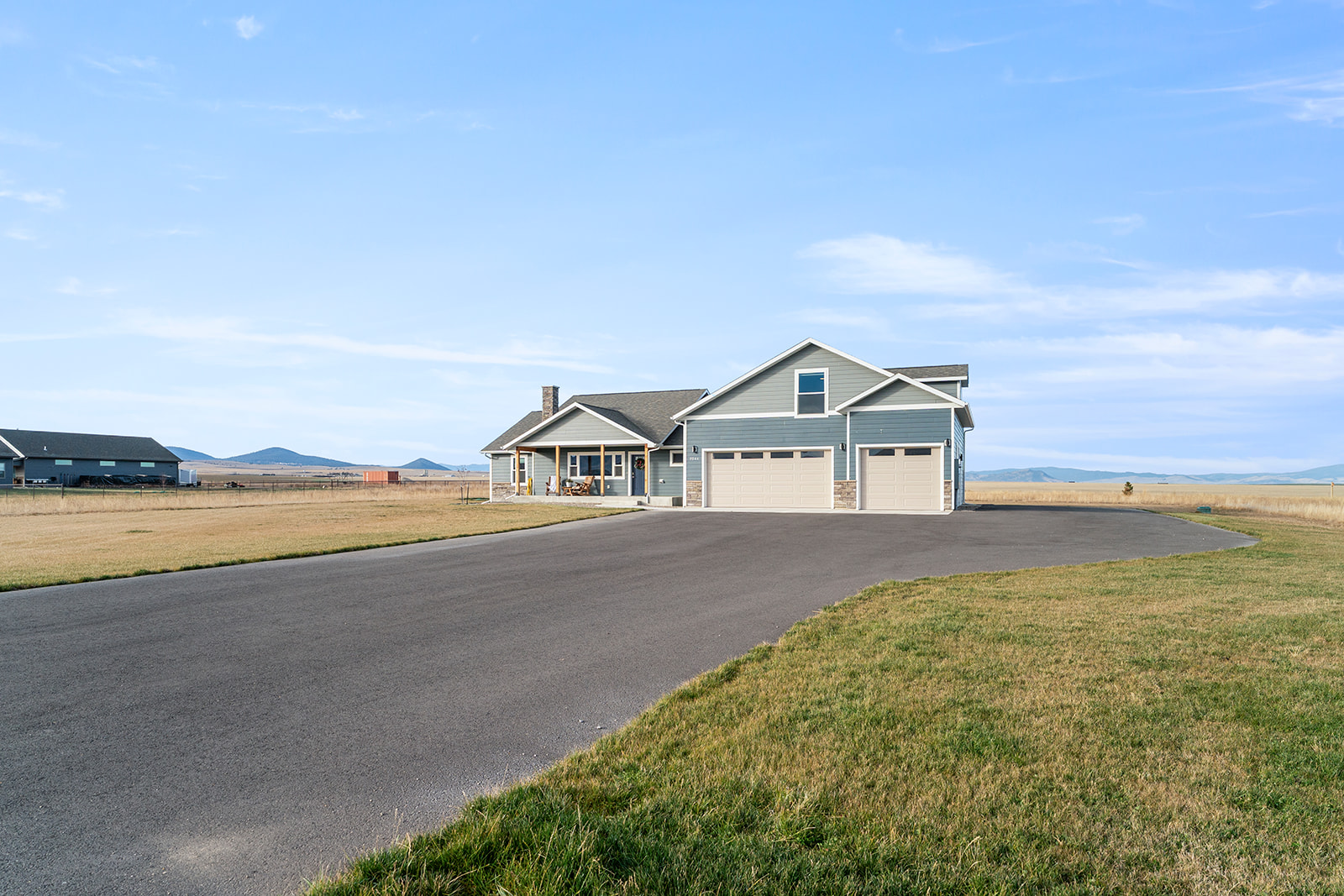 East Helena, Montana 59635, United States, 4 Bedrooms Bedrooms, ,3 BathroomsBathrooms,Residential,Active,242515