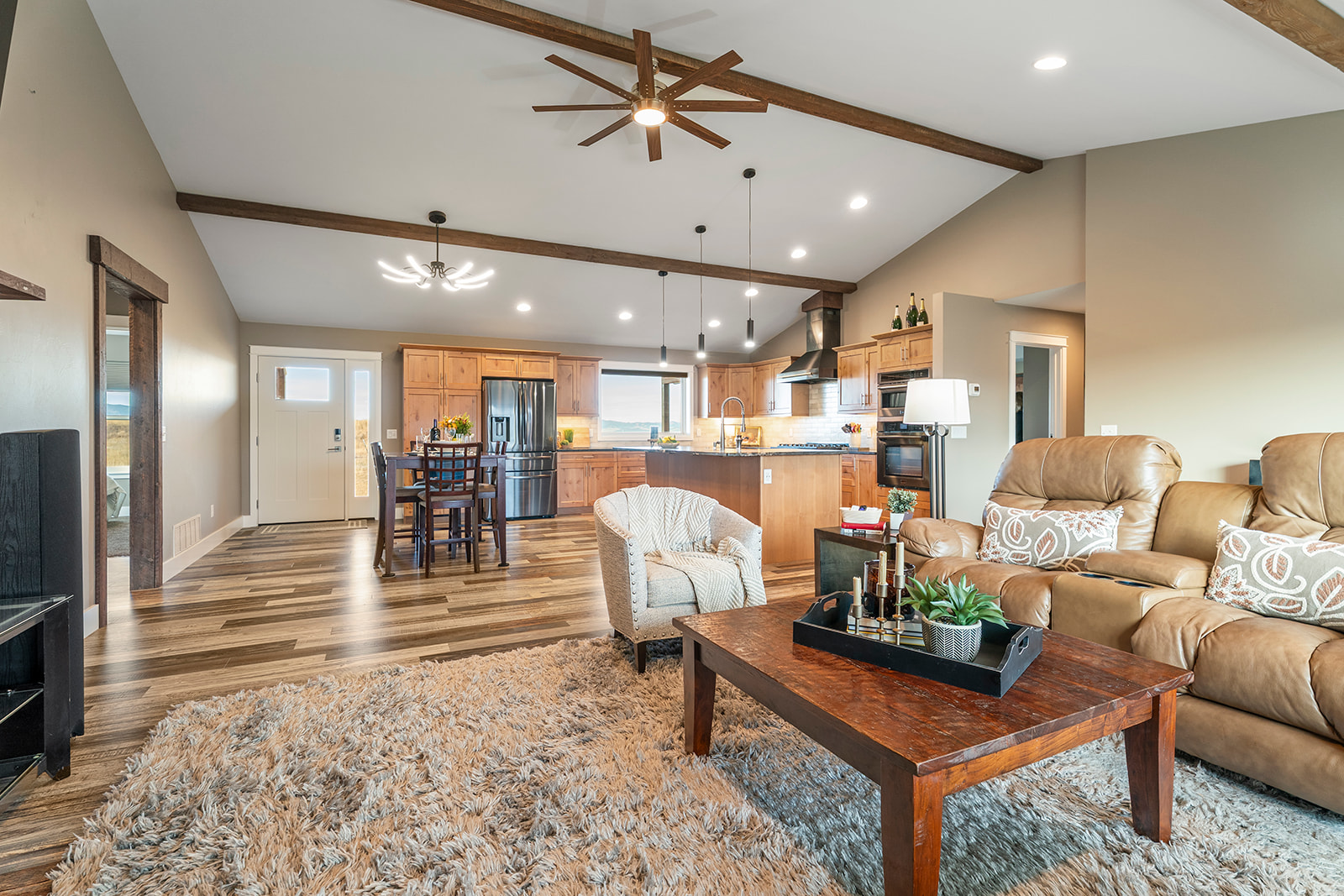 East Helena, Montana 59635, United States, 4 Bedrooms Bedrooms, ,3 BathroomsBathrooms,Residential,Active,242515