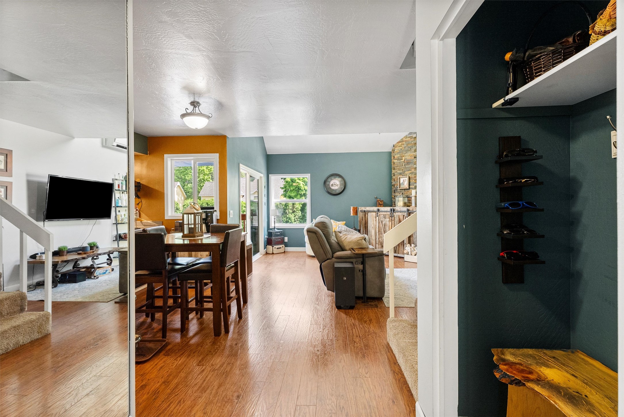 Missoula, Montana 59802, United States, 3 Bedrooms Bedrooms, ,3 BathroomsBathrooms,Residential,Active,143682