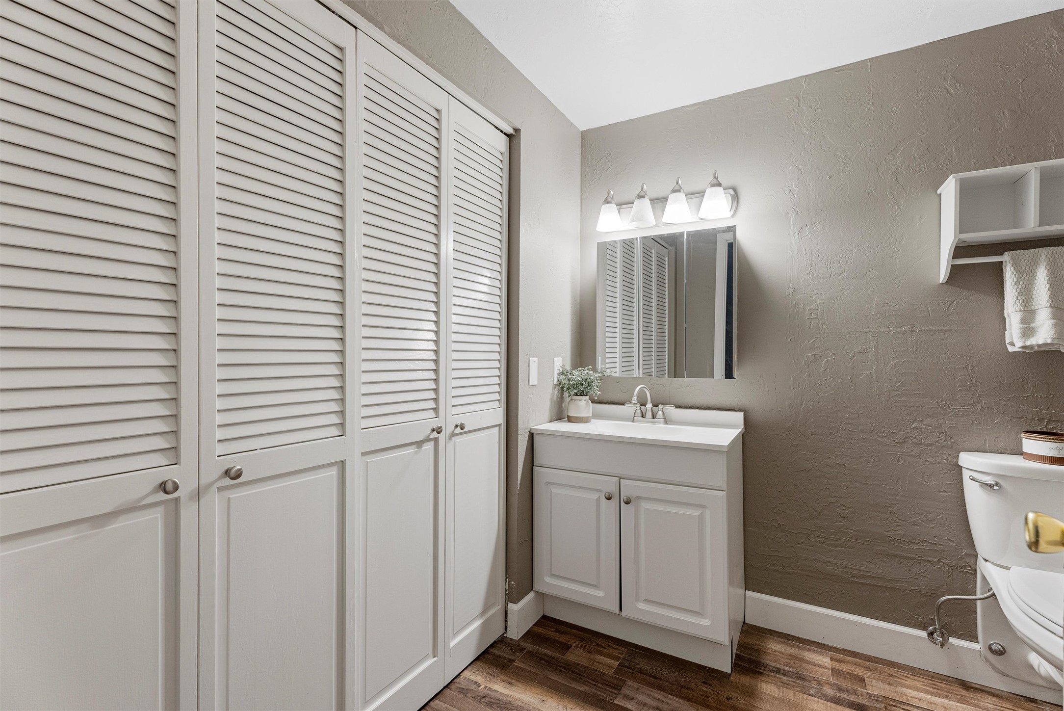 Missoula, Montana 59802, United States, 3 Bedrooms Bedrooms, ,3 BathroomsBathrooms,Residential,Active,143682