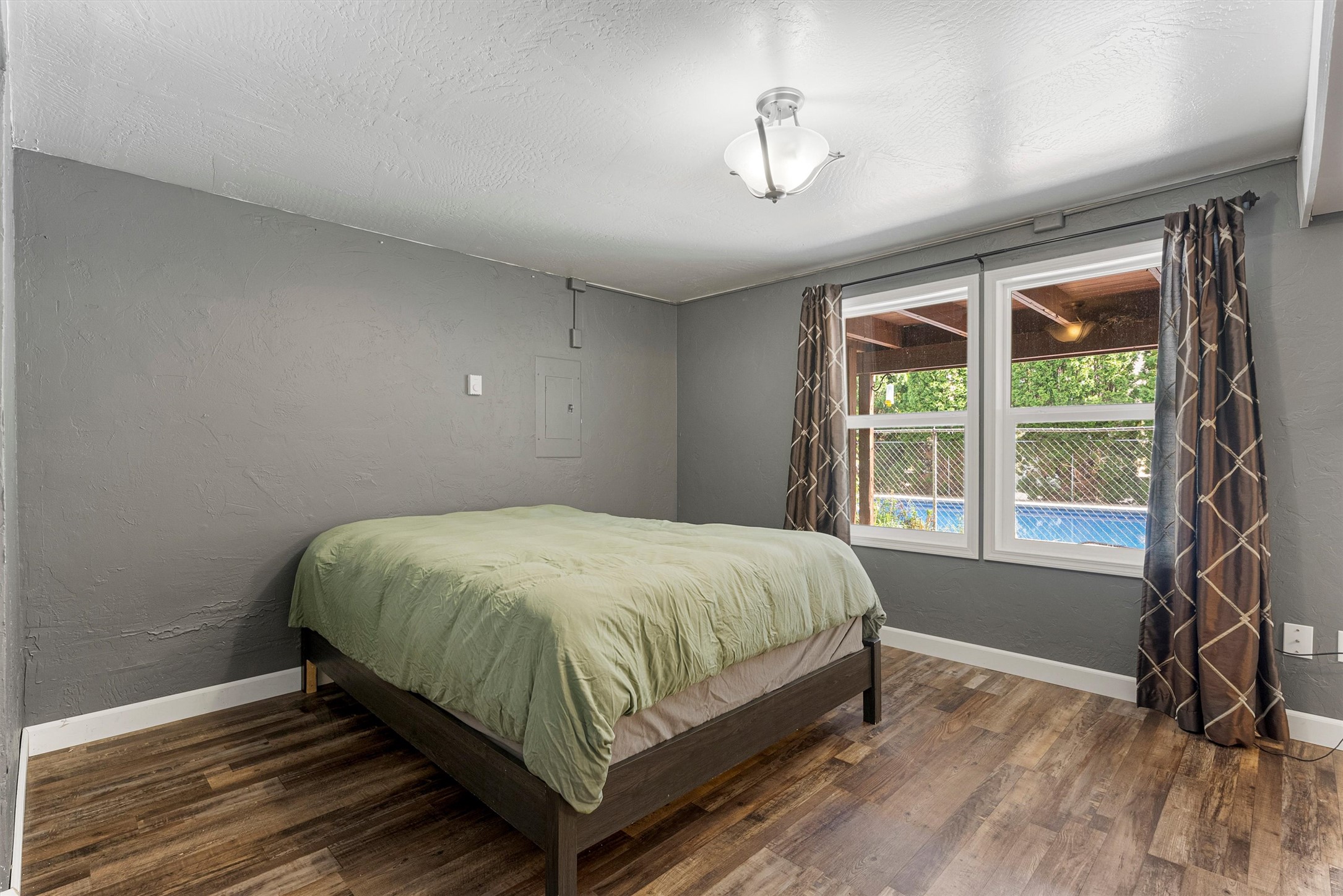 Missoula, Montana 59802, United States, 3 Bedrooms Bedrooms, ,3 BathroomsBathrooms,Residential,Active,143682