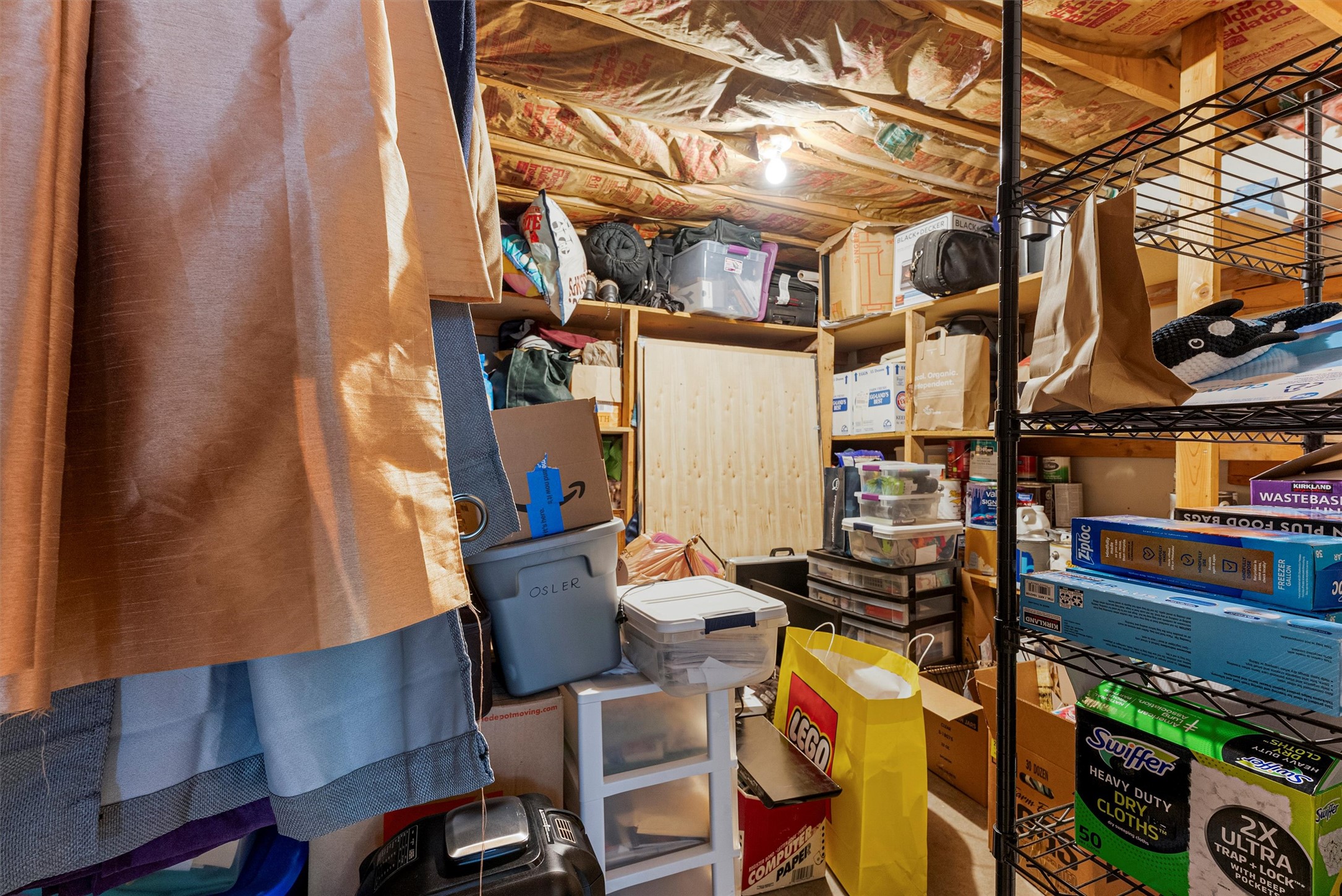 Missoula, Montana 59802, United States, 3 Bedrooms Bedrooms, ,3 BathroomsBathrooms,Residential,Active,143682