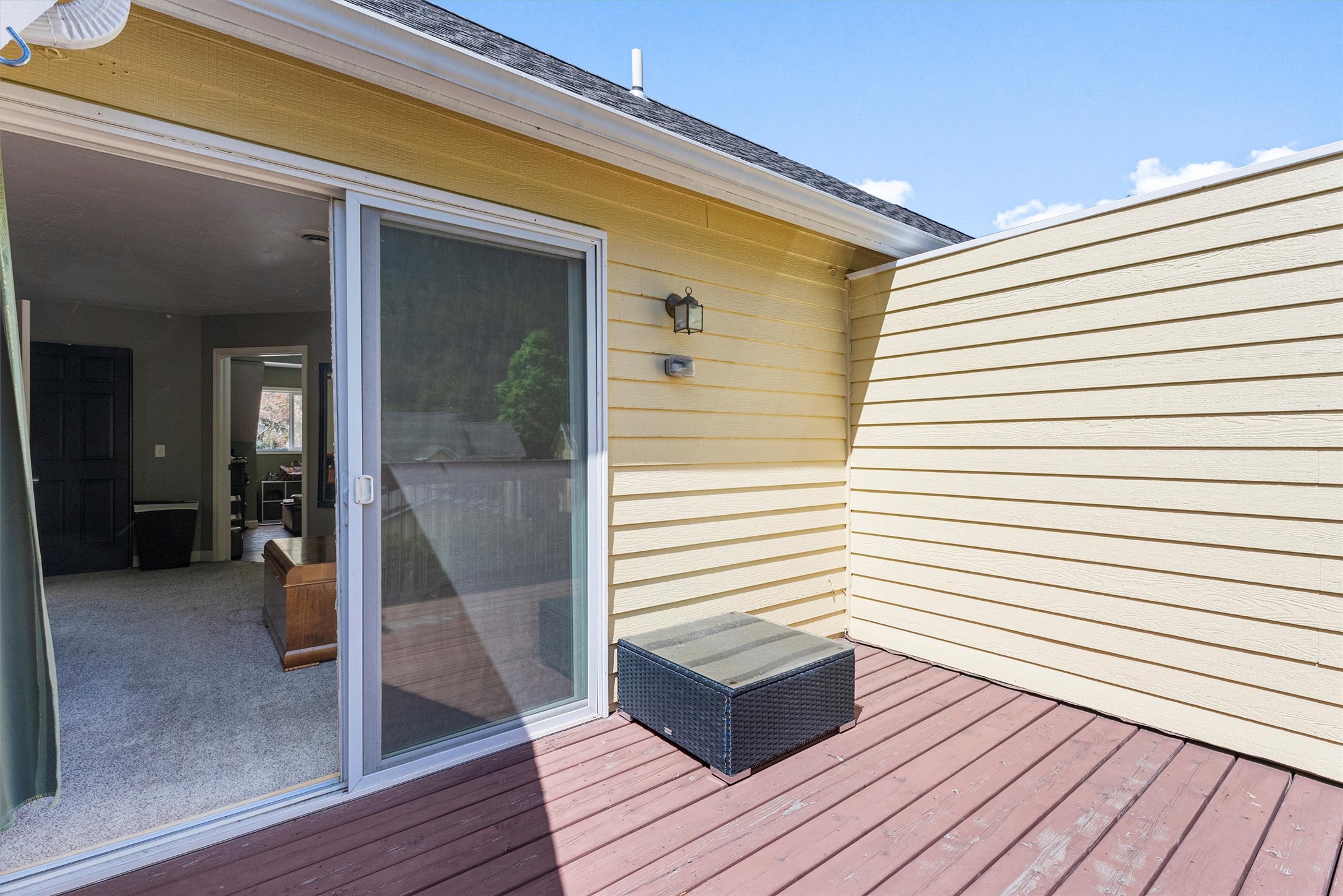 Missoula, Montana 59802, United States, 3 Bedrooms Bedrooms, ,3 BathroomsBathrooms,Residential,Active,143682