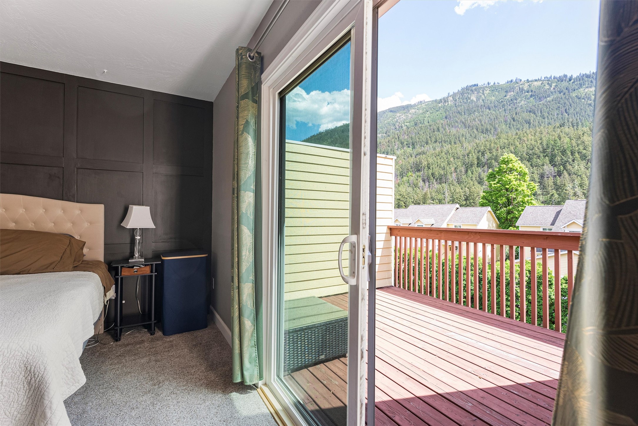 Missoula, Montana 59802, United States, 3 Bedrooms Bedrooms, ,3 BathroomsBathrooms,Residential,Active,143682