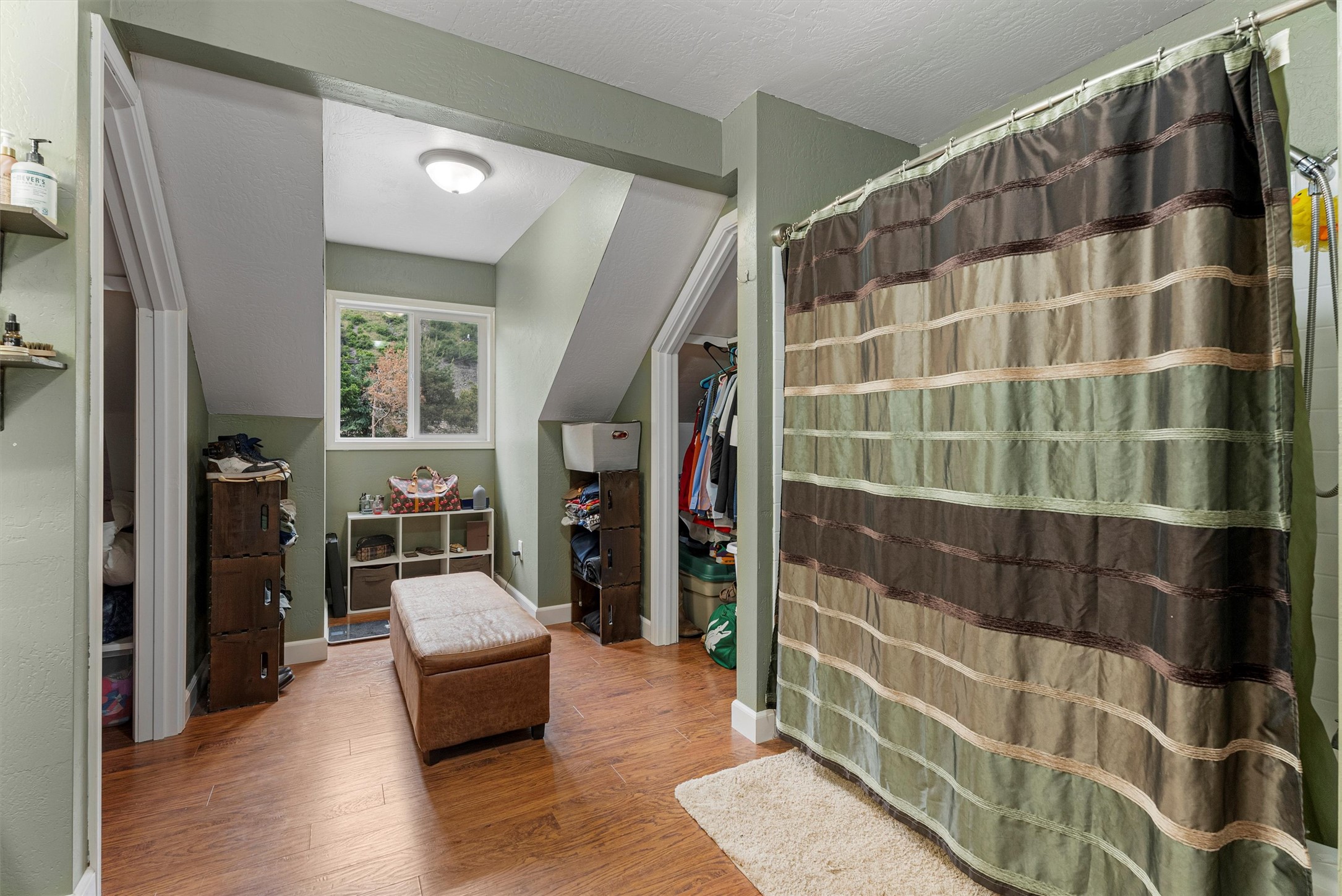 Missoula, Montana 59802, United States, 3 Bedrooms Bedrooms, ,3 BathroomsBathrooms,Residential,Active,143682