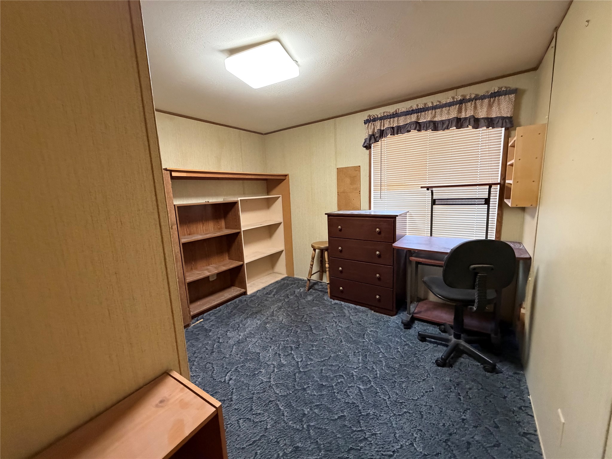 1255 Frontage Road 18