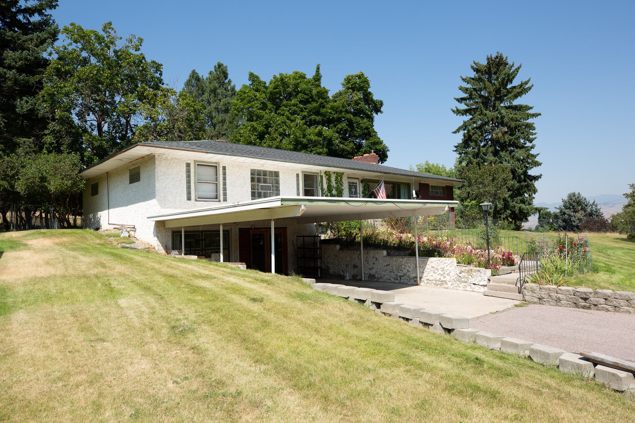 101 Takima Drive